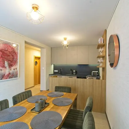 Domovina Chalet Tatranská Lomnica